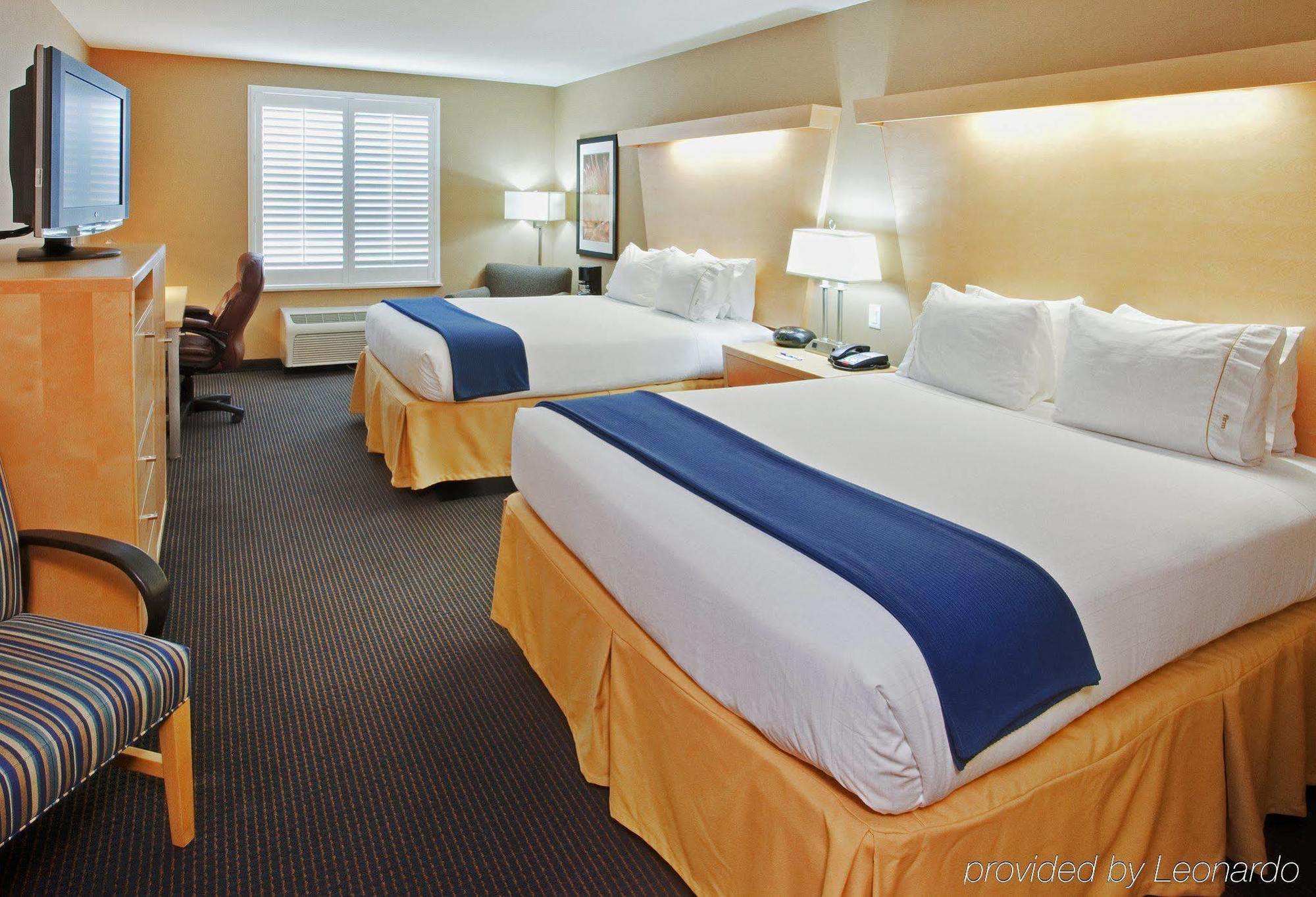 Holiday Inn Express Hotel & Suites Modesto-Salida, An Ihg Hotel Room photo